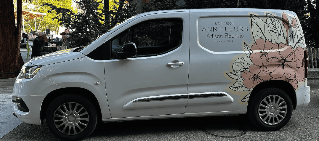 Semi covering Ann Fleur