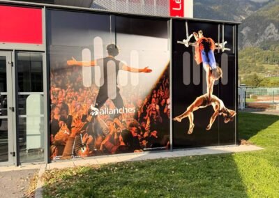 Décoration vitrine à Sallanche - VISUUM